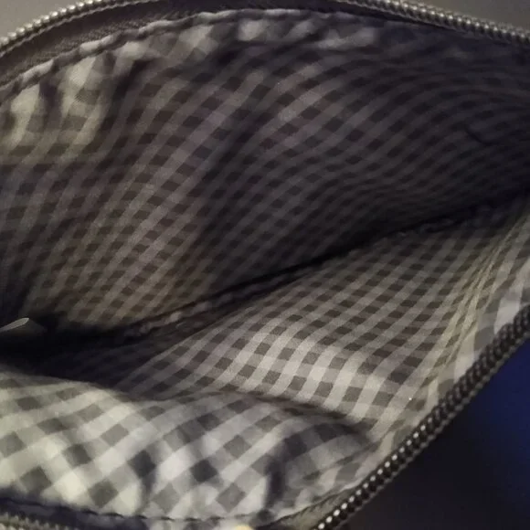 Bath & Body Works Cosmetics Bag with Cleansing Soap Bar - Picture 4 of 16